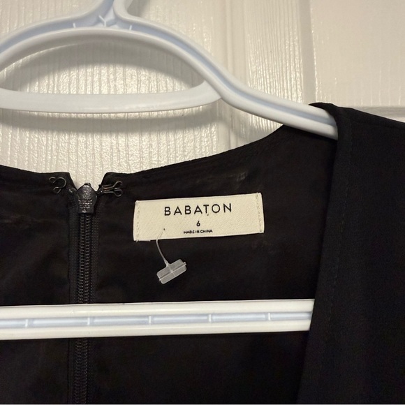 Babaton Curator V-Neck Belted Jumpsuit Black Size 6 Aritzia #91694 - Picture 4 of 10